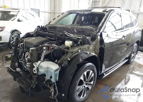 2021 Toyota Highlander Xle from USA, damaged, VIN 5TDGZRAHXMS065065
